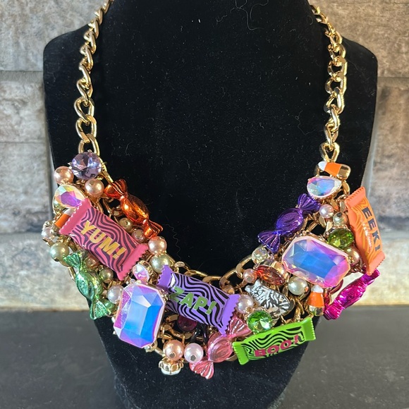 Betsey Johnson Glow in the dark necklace - Picture 1 of 4